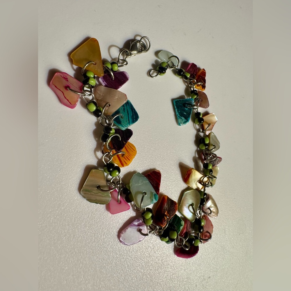 Vintage Multicolor Shell Chip Charm Bracelet